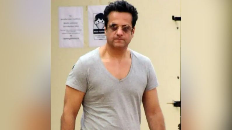 ફરદીન ખાન (Fardeen Khan): વર્ષ 2001માં ફરદીન ખાન કોકેઈન ખરીદતો પકડાયો હતો. મુંબઈના જુહુ વિસ્તારમાં પોલીસે તેની ધરપકડ કરી હતી.