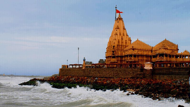Know the story of the manifestation of the first Jyotirlinga Somnath, why is the special glory of Darshan here?
