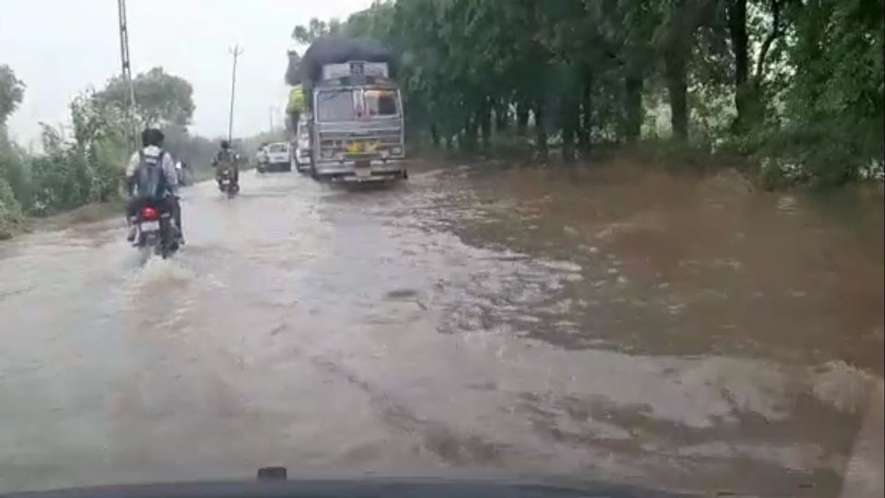 Water flooded on the highway near Bhadran